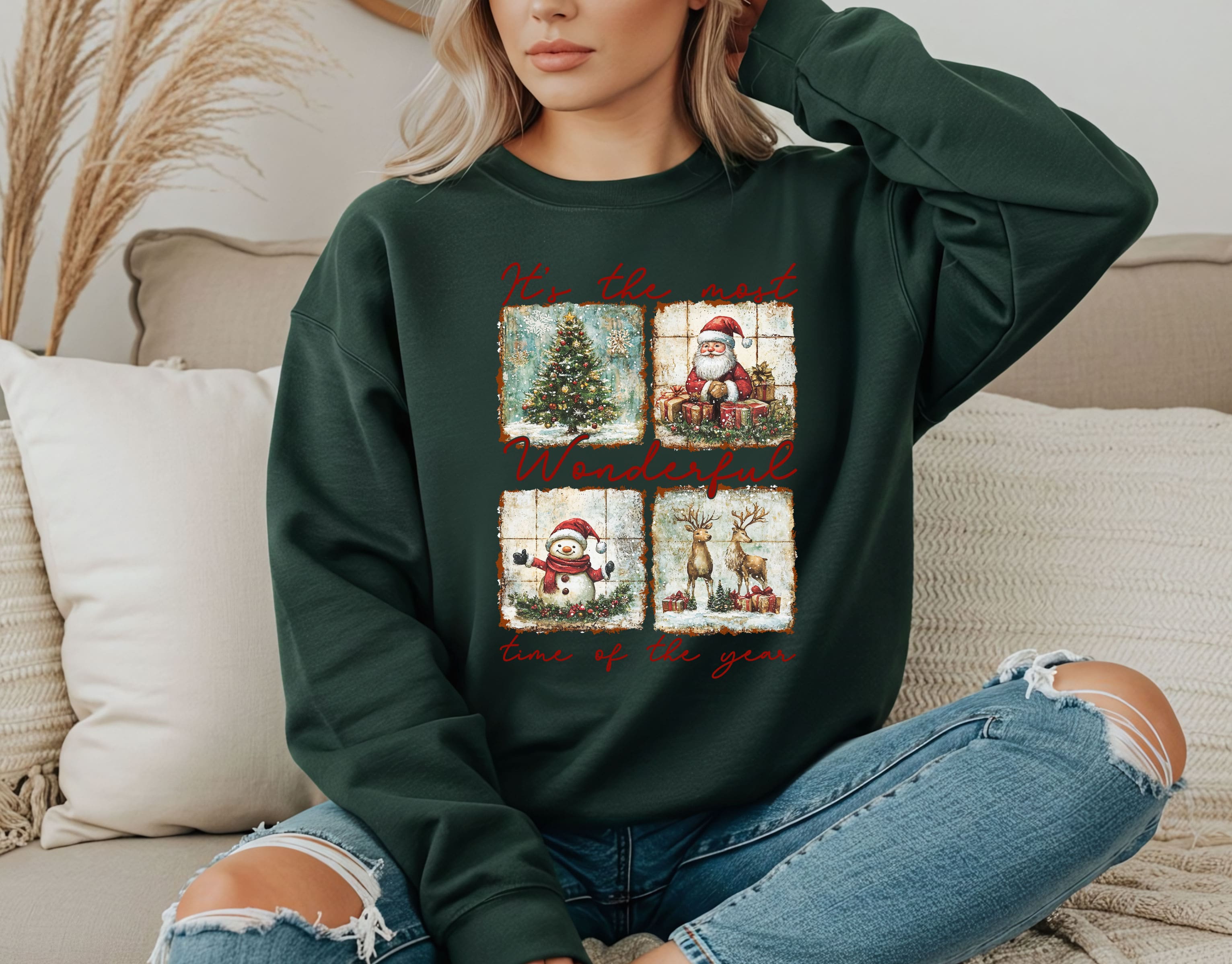 Retro Santa Christmas Sweatshirt: Cozy Holiday Graphic Crewneck #371
