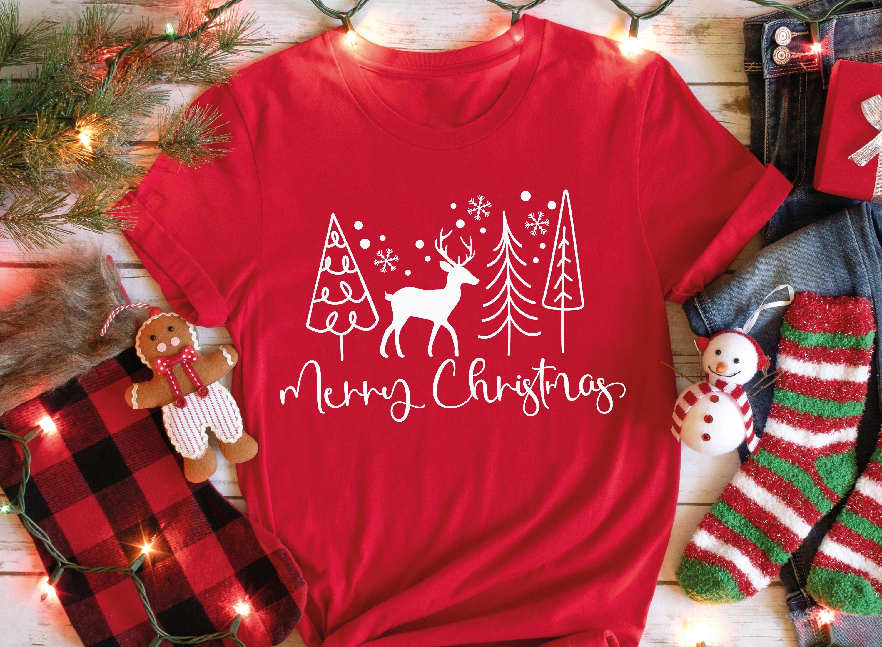 Merry Christmas Reindeer & Tree T-Shirt: Festive Holiday Spirit!